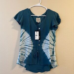 NWT Chaser Blue Flutter Sleeve Button Down Shirt